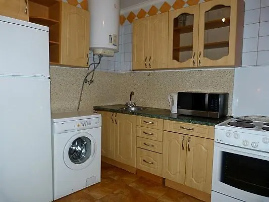 Apartment Near The Lake Kijev